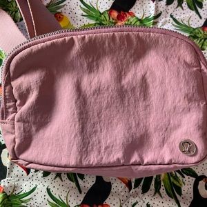 Lululemon Everywhere Belt Bag